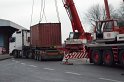 LKW umgestuerzt Niehler Hafen P296